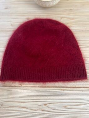 Chinti & Parker Brushed Cashmere Beanie Deep Red